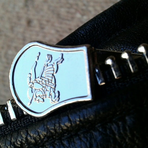 💘💘SOLD😵😵😵😵Burberry Motorcycle Jacket - Picture 5 of 8